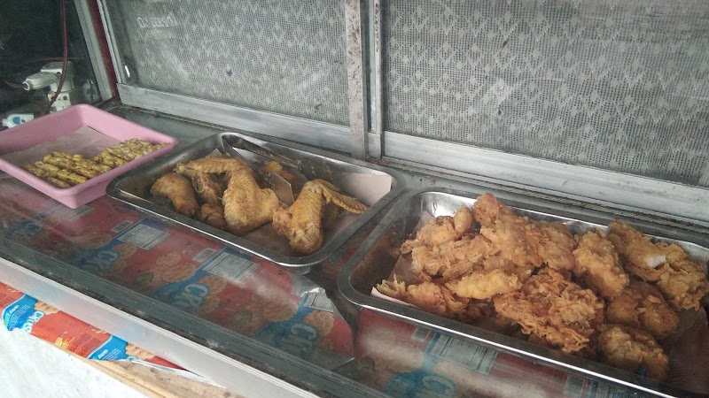 Ayam Geprek & Rumah Nasgor Niki Broo di Kediri