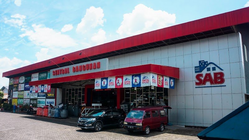 Sentral Bangunan di Malang