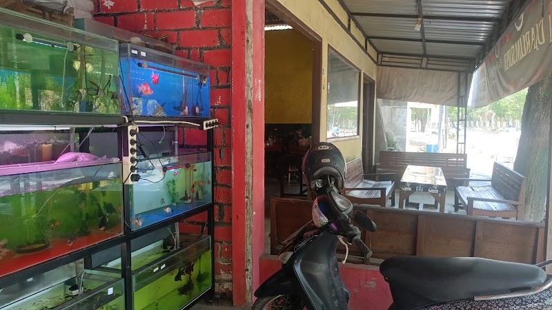 Warung Ikan Hias Tuban di Tuban