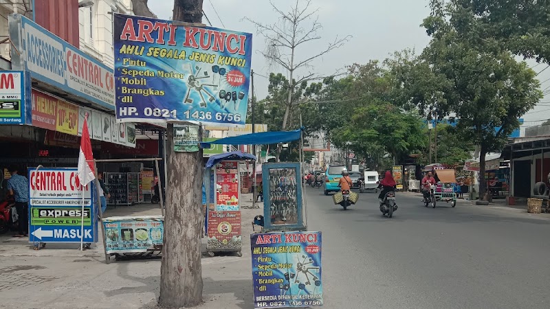 Ahli kunci fahmi di Kota Medan