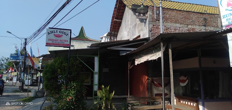 ahli pasang gigi (fajar DENTAL) di Kab. Karanganyar