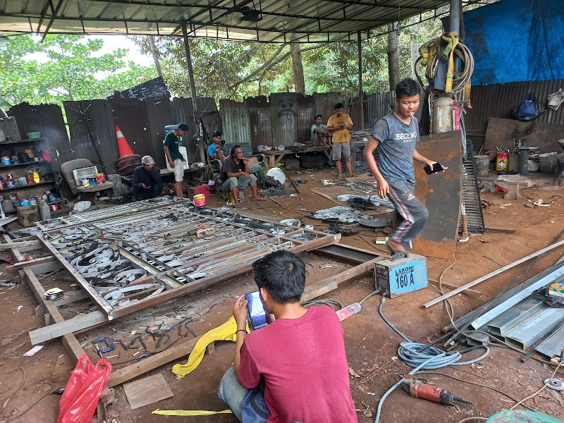 Bengkel las besi tempa nana di Kota Depok