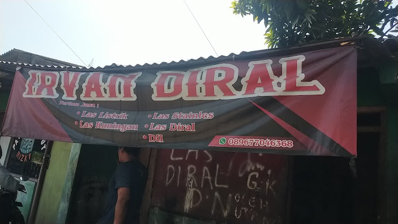 Bengkel Las Irvan di Pakal