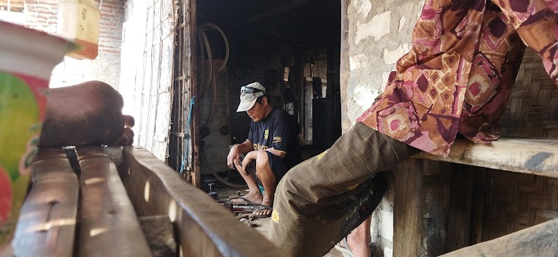 Bengkel las Putri ayu di Kab. Sampang