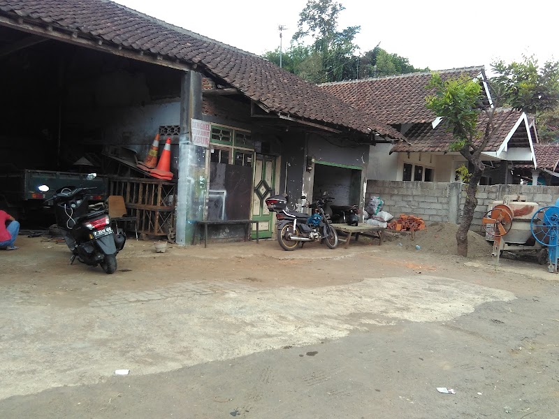 Bengkel las SINAR JAYA di Kab. Jember