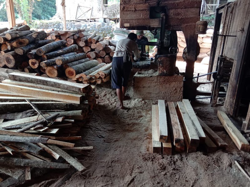 Bibin Kusen Kayu ( Murah dan kualitas) di Kota Sukabumi