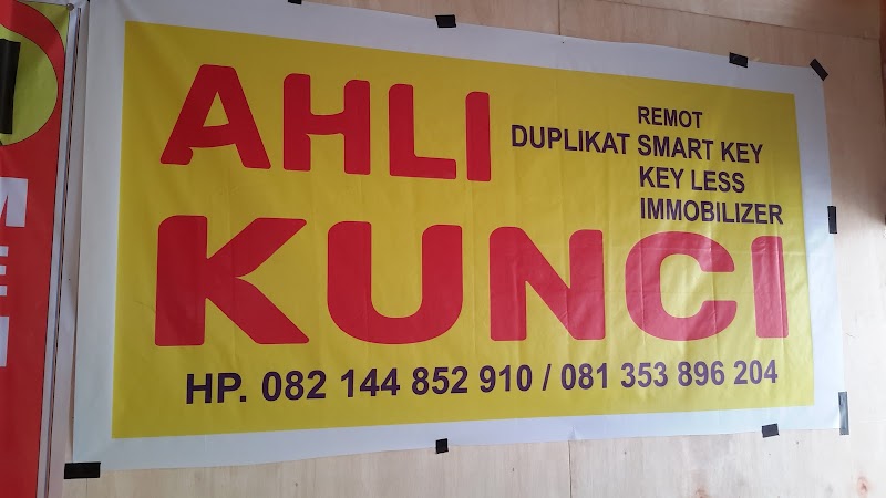 Dewodewa Ahli Kunci dan Advertising di Kota Kupang