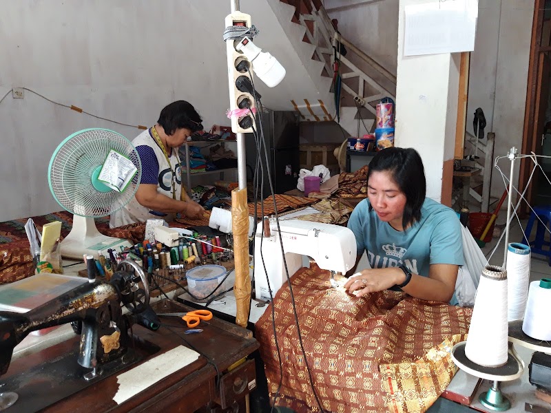 Famili Tailor di Kota Pontianak