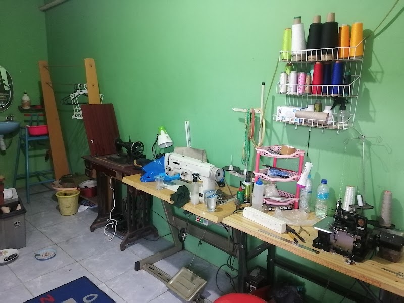 Gemini Icha Tailor di Kab. Situbondo