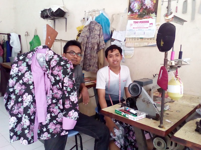 Ika's Internasional Executive Tailor di Kota Pasuruan