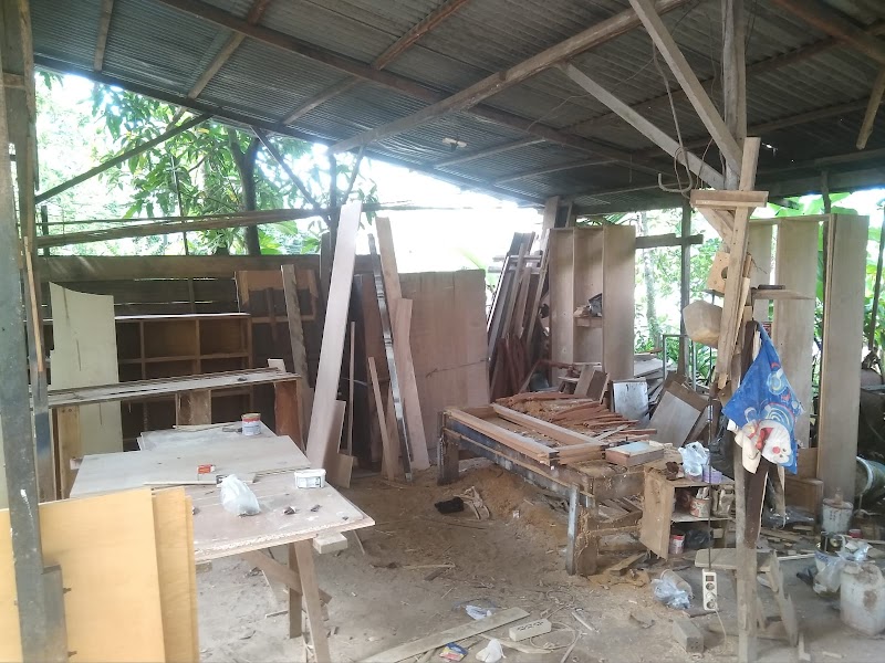 Kayu putih mebel di Kota Jambi