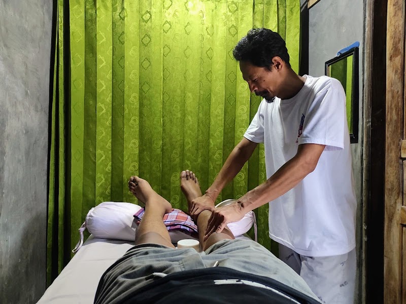 Klinik Pijat Loka Usada bu Shinta di Kota Surakarta