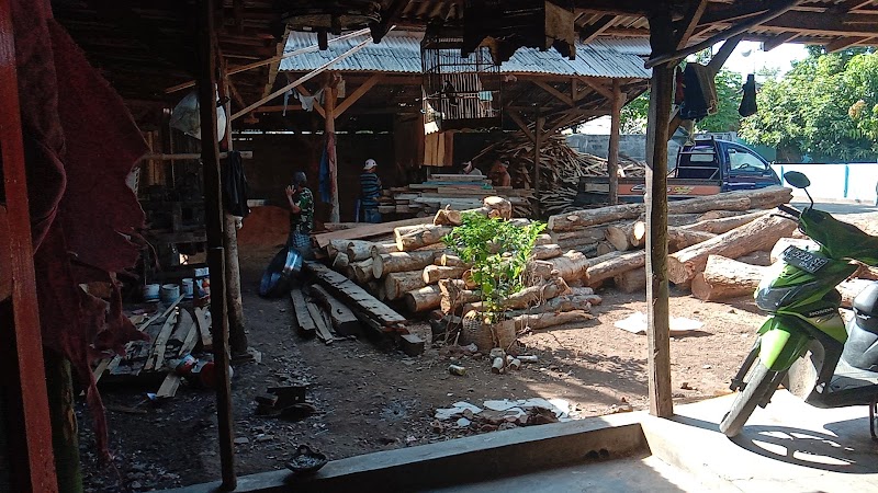 Penggergajian kayu bangunan di Kota Probolinggo