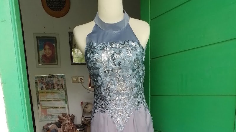 Penjahit Dress & Kebaya (Ida) di Kembangan