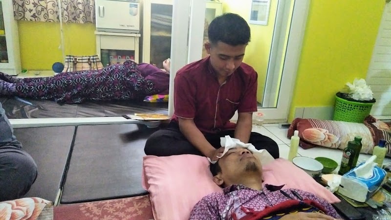 Pijat Tradisional Trigona Therapy 1 di Panyileukan