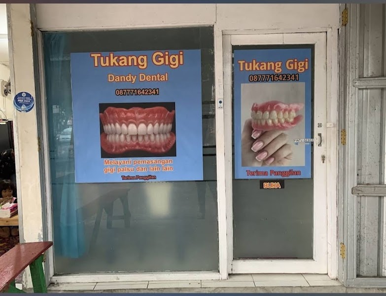 Tukang gigi Dandy Dental di Koja