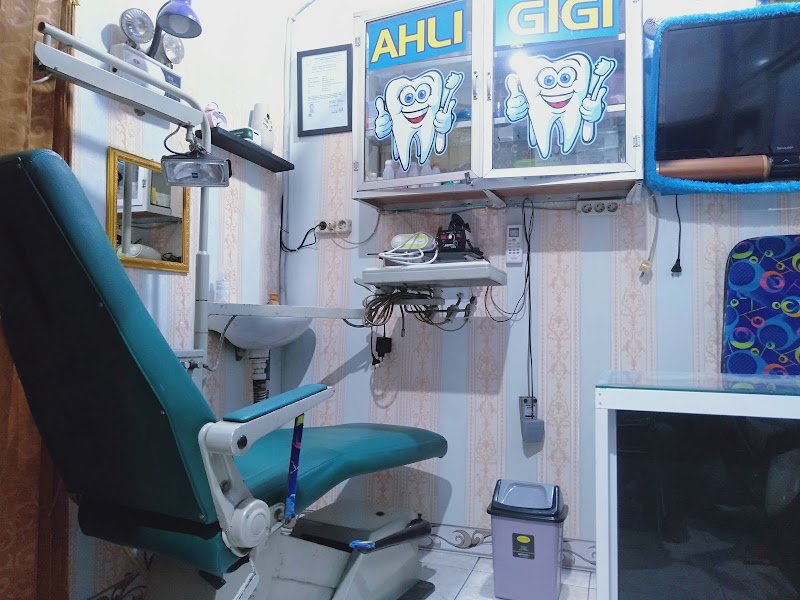 Tukang gigi Ghufron dental di Bekasi Utara