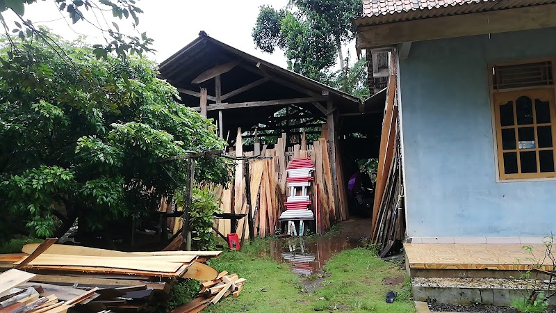 UD. Hikmah Kayu di Kab. Cilacap